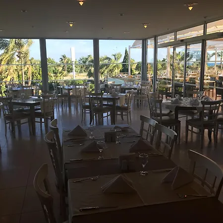 Rezort Presa Di Finica & 5*