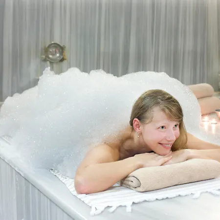 Rezort Presa Di Finica & Finike