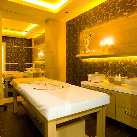 Resort Presa Di Finica & 5*
