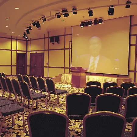 Rezort Presa Di Finica & 5*