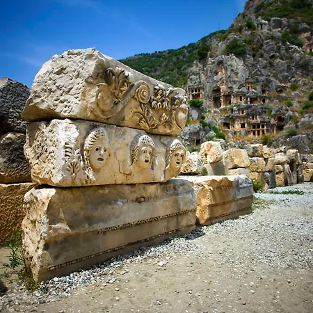 Presa Di Finica & 5*