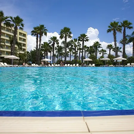 Presa Di Finica & Resort 5*