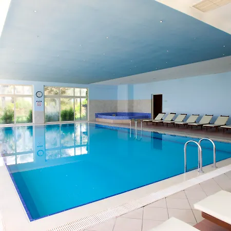 Feriested Presa Di Finica & 5*