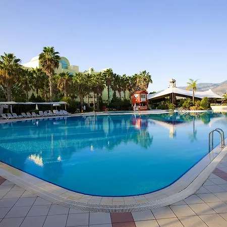 Presa Di Finica & Rezort 5*